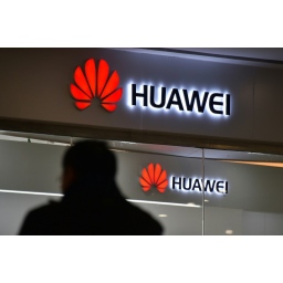 Novi problemi za Huawei: Posle Googlea, i Intel, Qualcomm i Broadcom prekidaju saradnju sa kineskom kompanijom