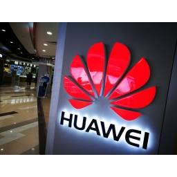 Japanski mobilni operateri podlegli američkom pritisku, odustaju od opreme za 5G kompanije Huawei i drugih kineskih proizvođača