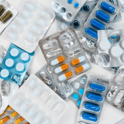 Farmakokriminal na internetu: Facebook, X i Instagram preplavljeni oglasima za kopije poznatih lekova
