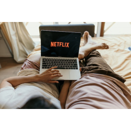 Los ciberdelincuentes están ofreciendo suscripciones baratas a Netflix, y esto es lo que hay detrás