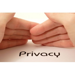 Manje od polovine Facebook i Google korisnika ne razume politiku privatnosti ovih veb sajtova