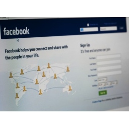 Broj zahteva vlasti za informacijama o korisnicima Facebooka porastao za 24%