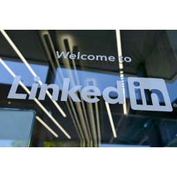 Masovno prikupljanje podataka: LinkedIn podneo tužbu zbog prodaje podataka korisnika platforme