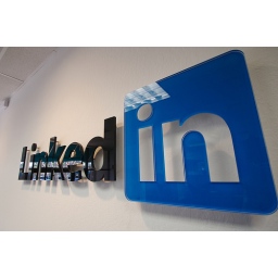 LinkedIn podneo tužbu protiv nepoznatih hakera zbog lažnih naloga na mreži