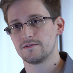 Uzbunjivač Edvard Snouden zatražio od Trampa pomilovanje za osnivača WikiLeaksa 